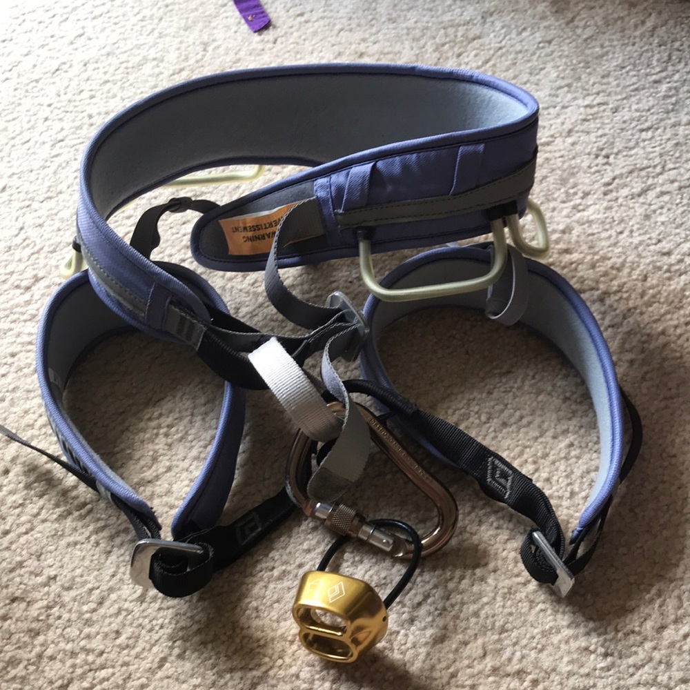 Black Diamond Primrose harness w/ carabiner and belay device